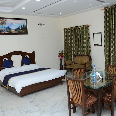 Namaste Apartments นิวเดลี ภายนอก รูปภาพ