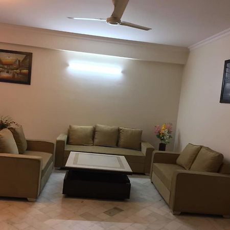 Namaste Apartments นิวเดลี ภายนอก รูปภาพ