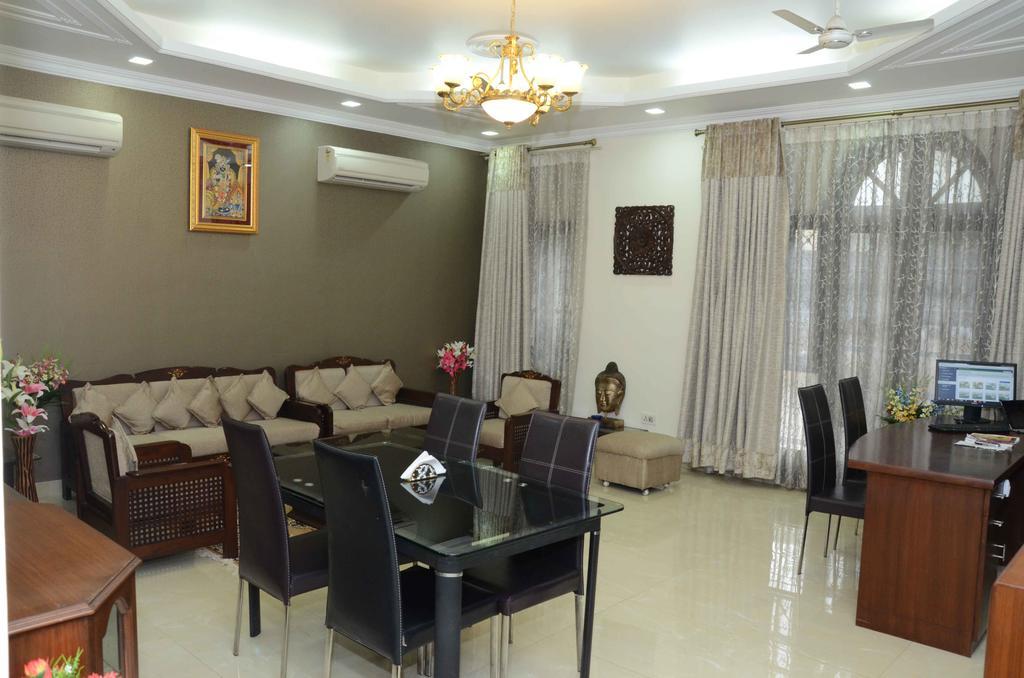 Namaste Apartments นิวเดลี ภายนอก รูปภาพ