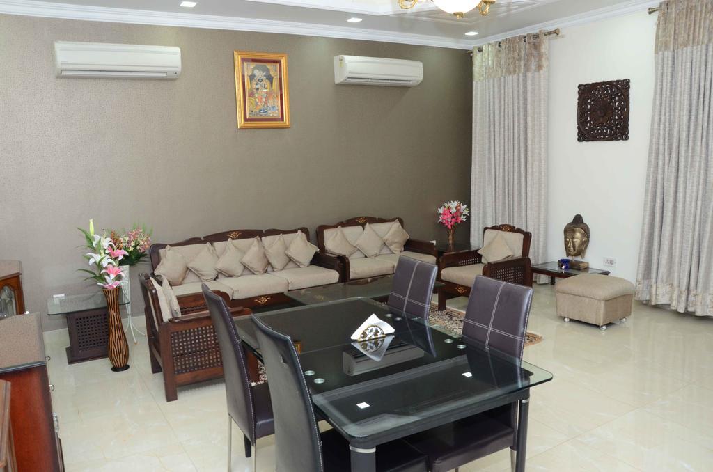 Namaste Apartments นิวเดลี ภายนอก รูปภาพ