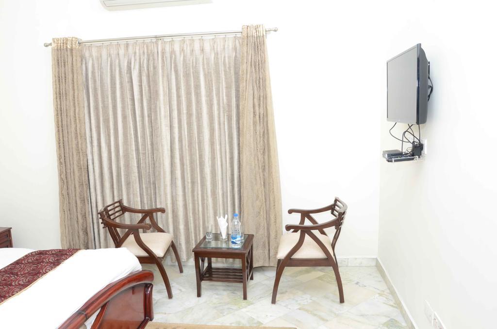 Namaste Apartments นิวเดลี ภายนอก รูปภาพ