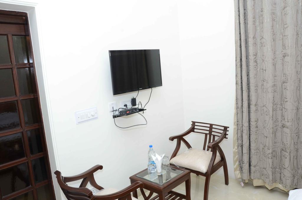 Namaste Apartments นิวเดลี ภายนอก รูปภาพ