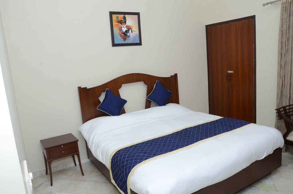 Namaste Apartments นิวเดลี ภายนอก รูปภาพ