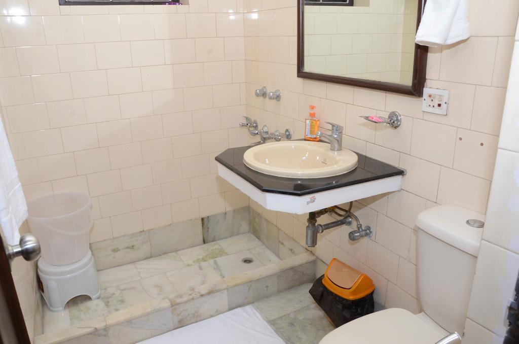 Namaste Apartments นิวเดลี ภายนอก รูปภาพ